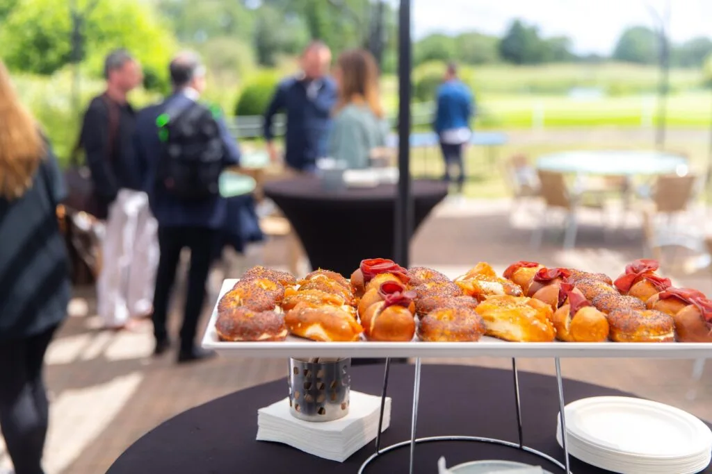 Cocktail de networking en entreprise