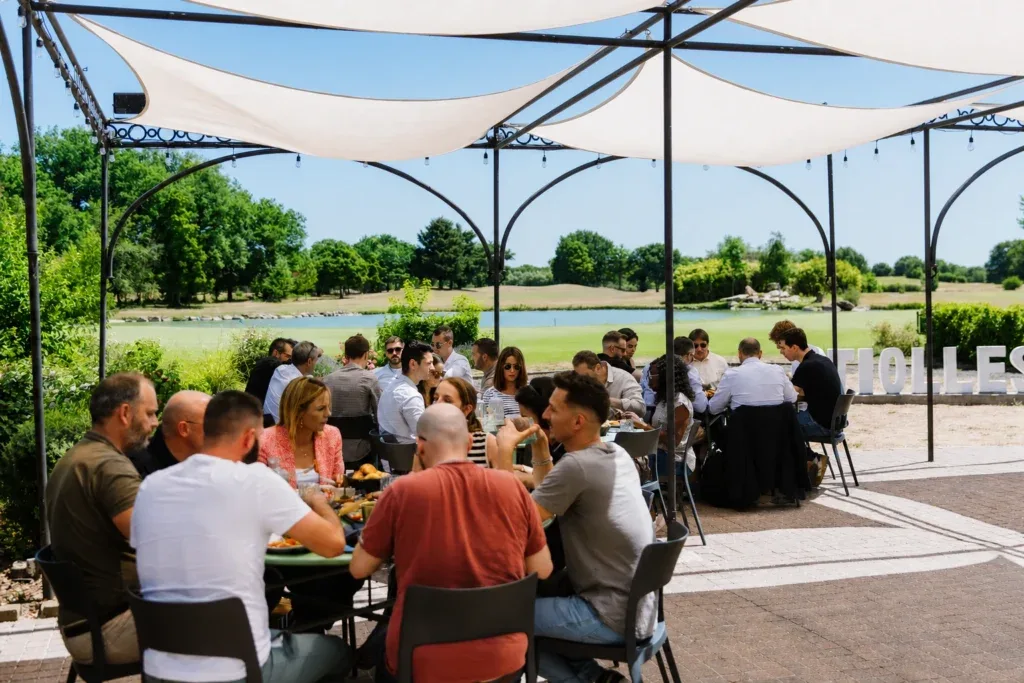 Repas servi lors d’un événement d’entreprise à Étiolles Country Club