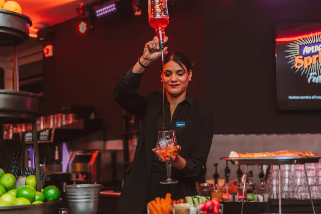 Apéritif partagé dans une ambiance de soirée d’entreprise à Étiolles