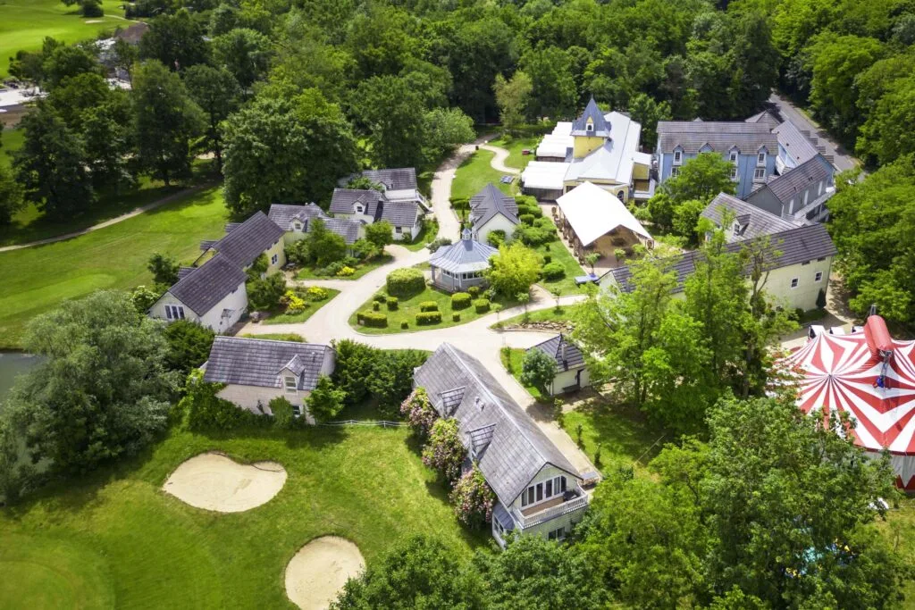 Le village d’hébergement à l’Etiolles Country Club – photo 6